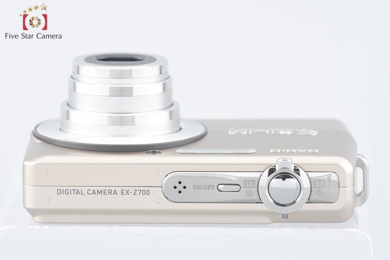 CASIO EXILIM EX-Z700 Gold 7.2 MP Digital Camera w/ Box [Very Good]