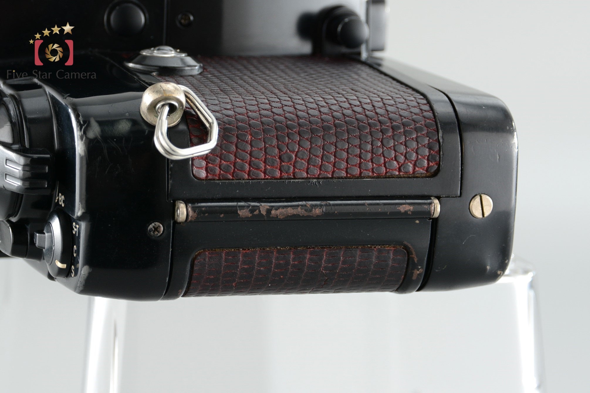 CONTAX 137 MD QUARTZ 35mm SLR Film Camera Body