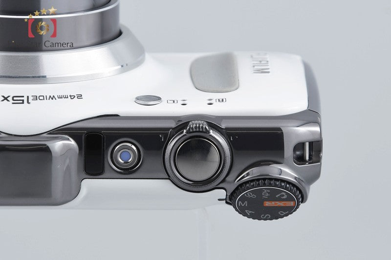 Fujifilm FINEPIX F600EXR White 16.0 MP Digital Camera