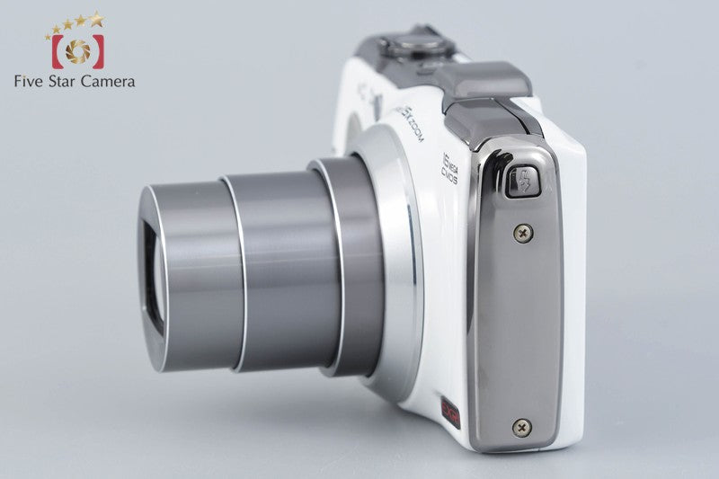 Fujifilm FINEPIX F600EXR White 16.0 MP Digital Camera