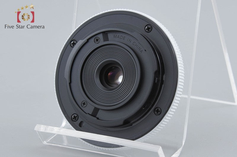 Olympus 15mm f/8 Body Cap Lens BCL-1580 White w/ Box