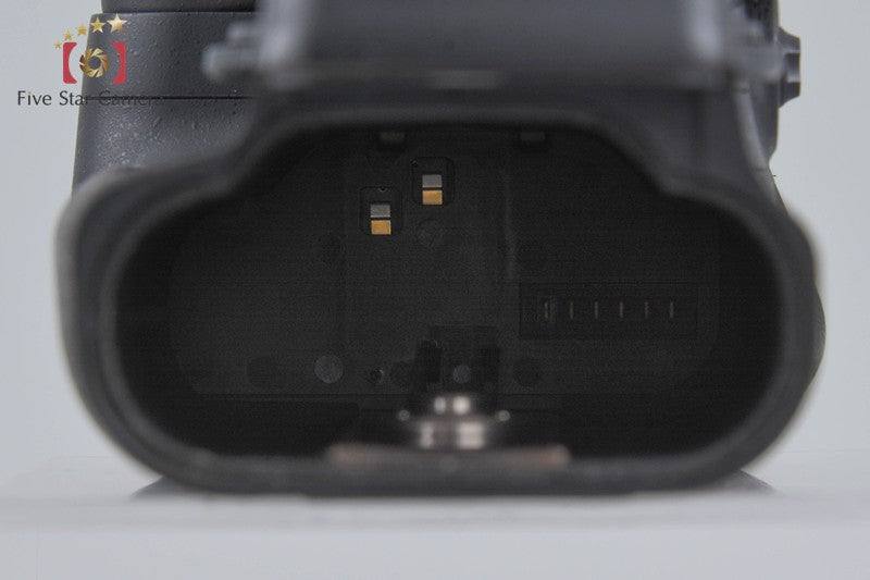 Nikon D300S 12.3 MP Digital SLR Camera Body w/ MB-D10 Battery Pack