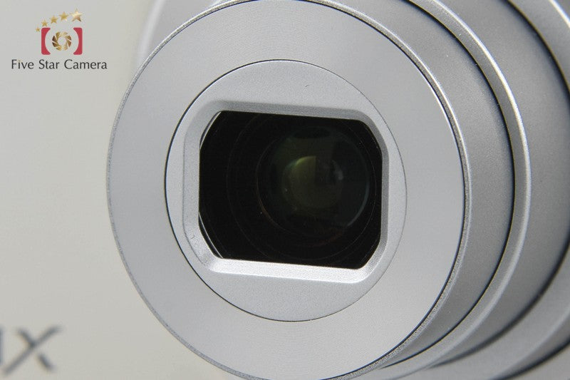 Nikon COOLPIX S3100 Champagne Silver 14.0 MP Digital Camera w/ Box