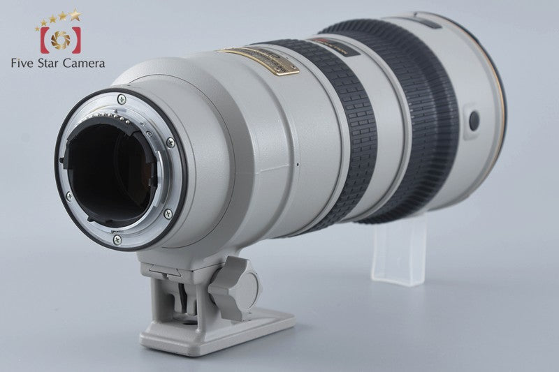 Nikon AF-S NIKKOR 70-200mm f/2.8 G ED VR Light Gray