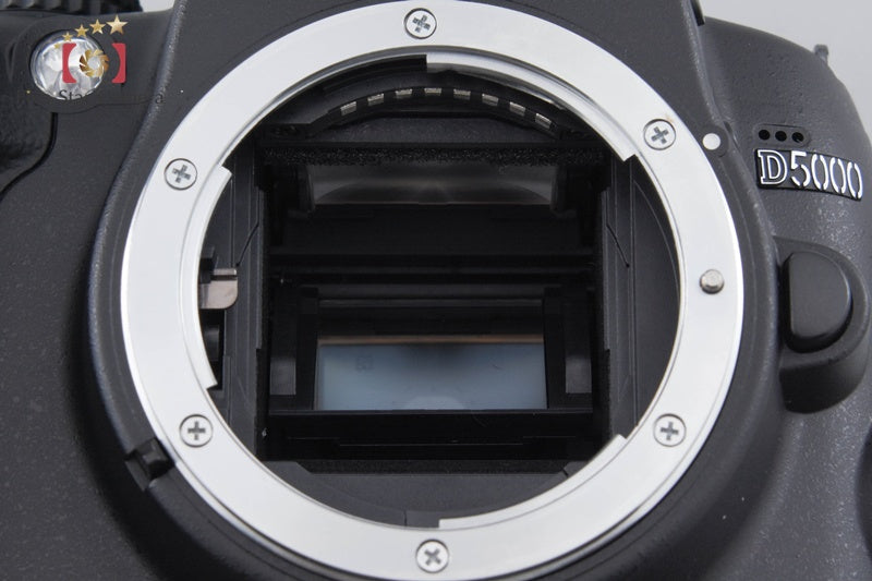 "Count 3,874" Nikon D5000 12.3 MP DSLR Camera 18-55 55-200 VR Lenses