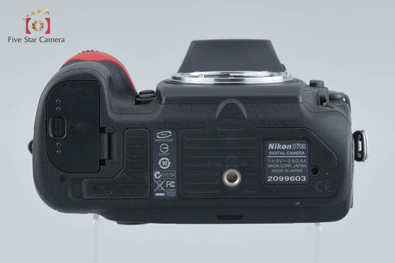 "Shutter count 701" Nikon D700 12.1 MP Digtal SLR Camera Body w/ Box