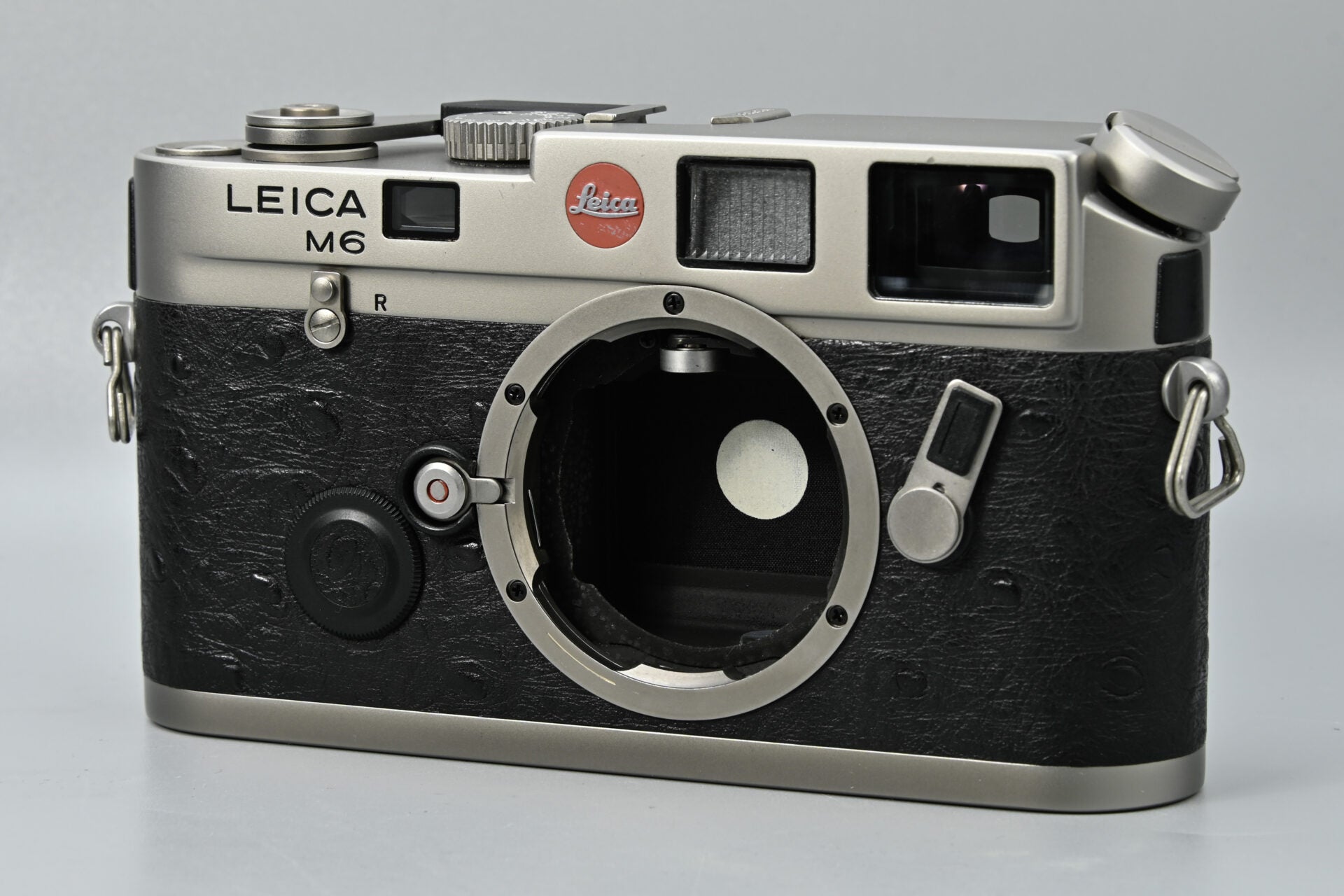 Leica M6 Titanium 35mm Rangefinder Film Camera Body