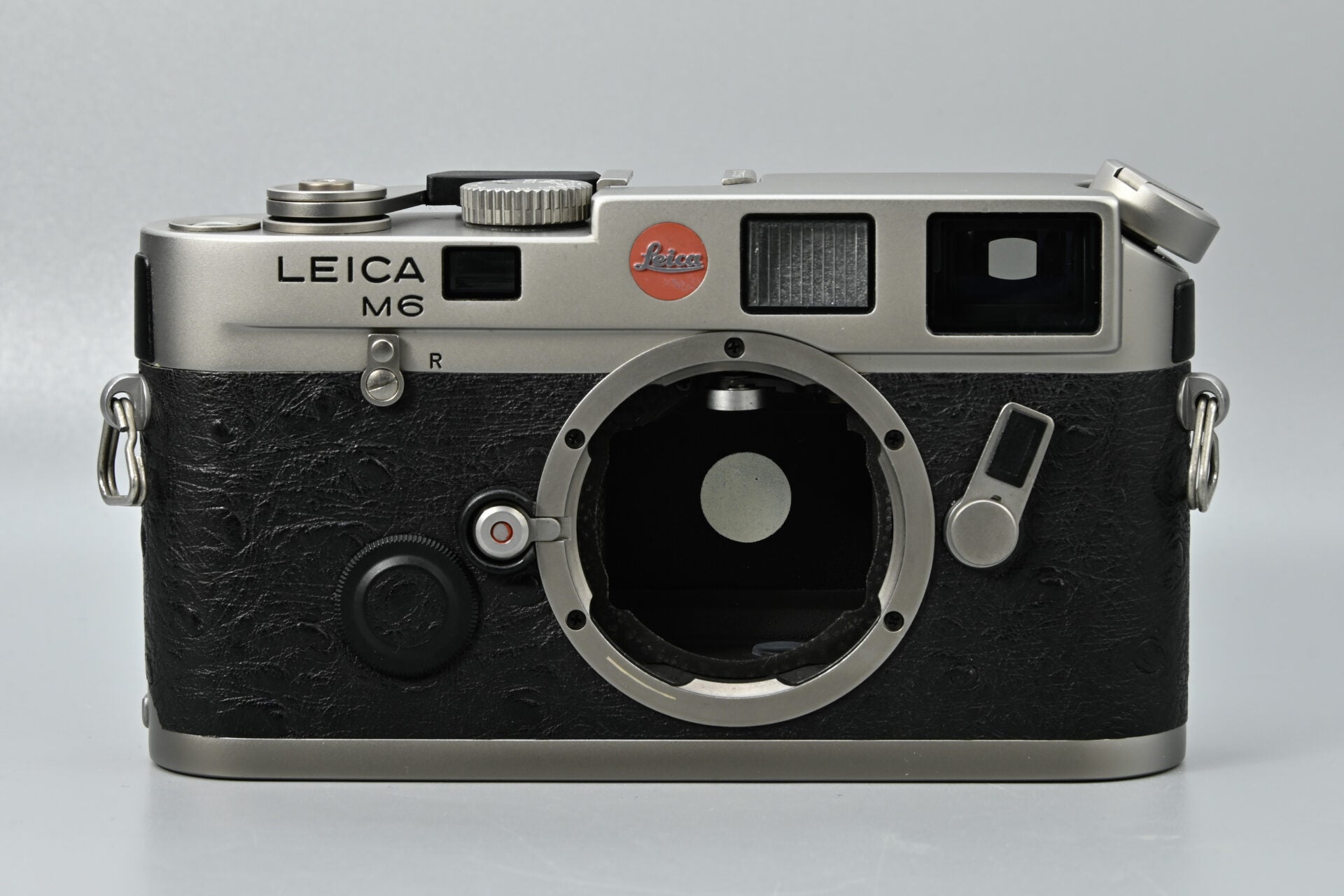 Leica M6 Titanium 35mm Rangefinder Film Camera Body