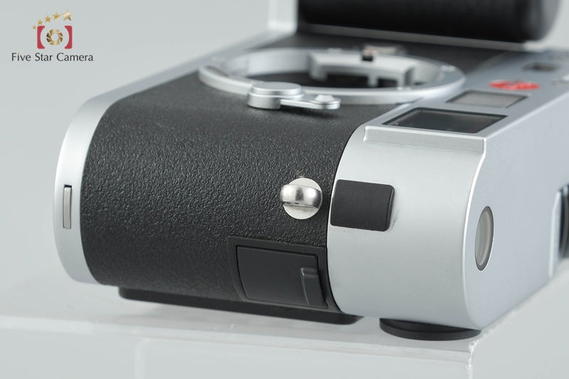 Leica M8 Silver 10.3 MP Rangefinder Digital Camera Body [Very Good]