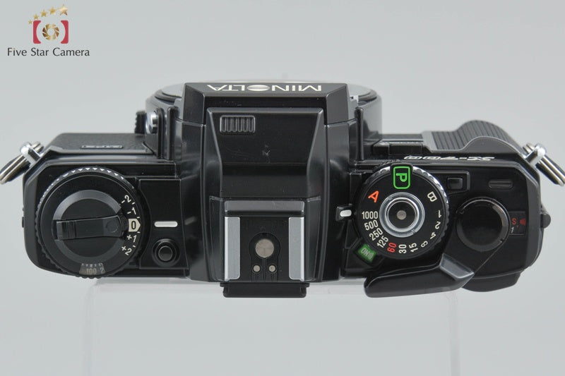 Minolta New X-700 35mm SLR Film Camera Body