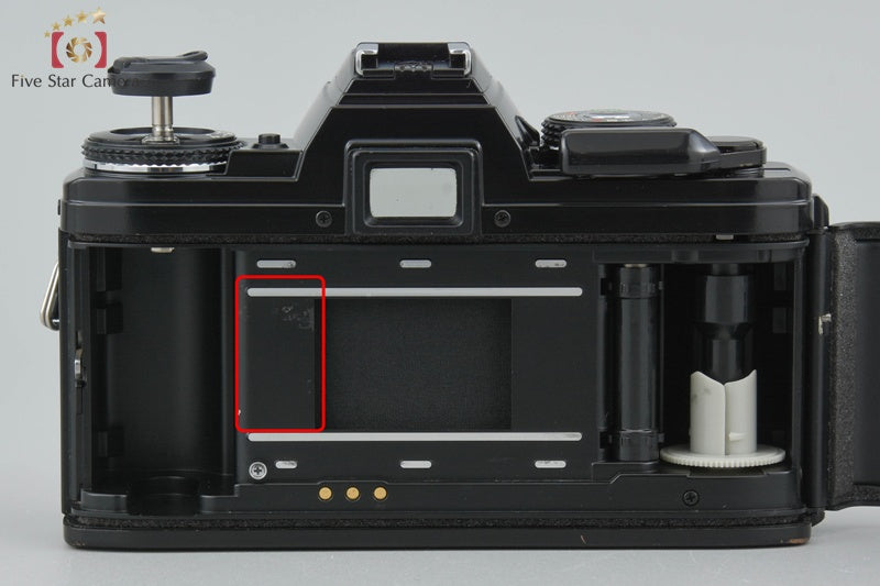 Minolta New X-700 35mm SLR Film Camera Body