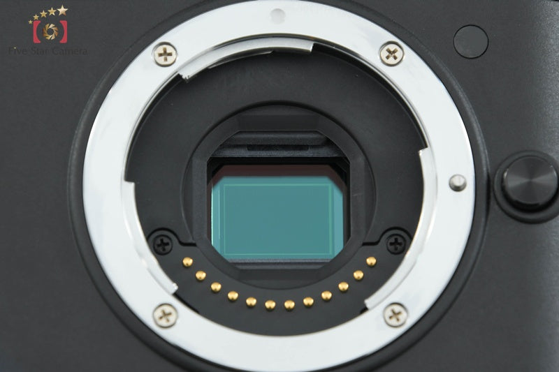 Count 1,687 Nikon 1 V1 Black 10.1 MP Digital SLR Camera 10mm Lens