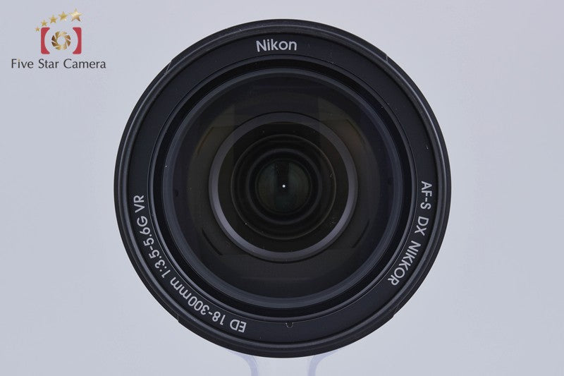 Nikon AF-S DX NIKKOR 18-300mm f/3.5-5.6 G ED VR