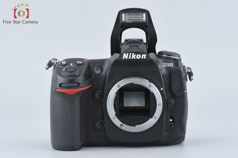 Nikon D300 12.3 MP Digital SLR Camera AF-S DX 18-70 G Lens