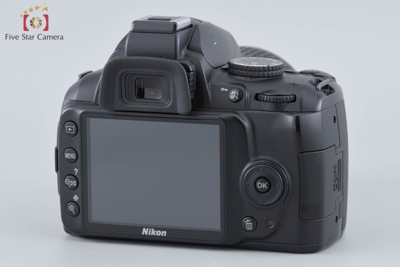 Nikon D3000 10.2 MP Digital SLR Camera 18-55 Lens
