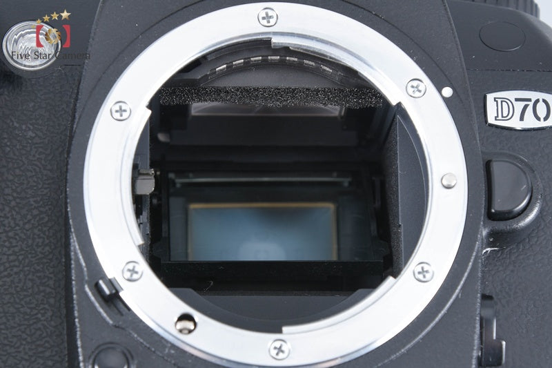 "Count 321" Nikon D70 6.1 MP DSLR + AF-S DX NIKKOR 18-55mm f/3.5-5.6 G VR