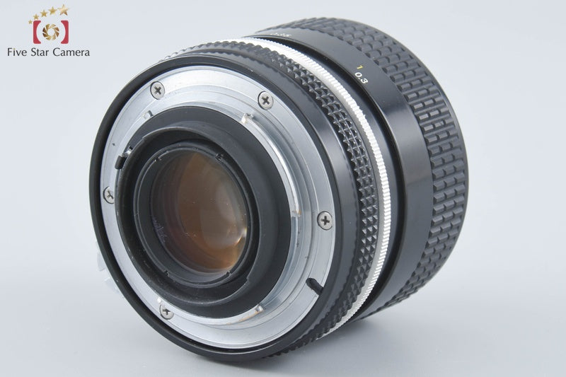 Nikon New NIKKOR 35mm f/2 Non Ai Lens