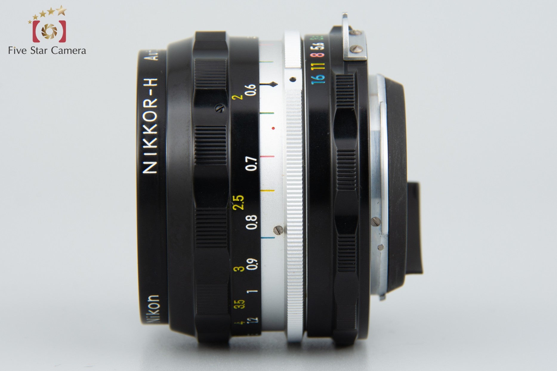 Nikon NIKKOR-H Auto 28mm f/3.5 Non Ai Lens