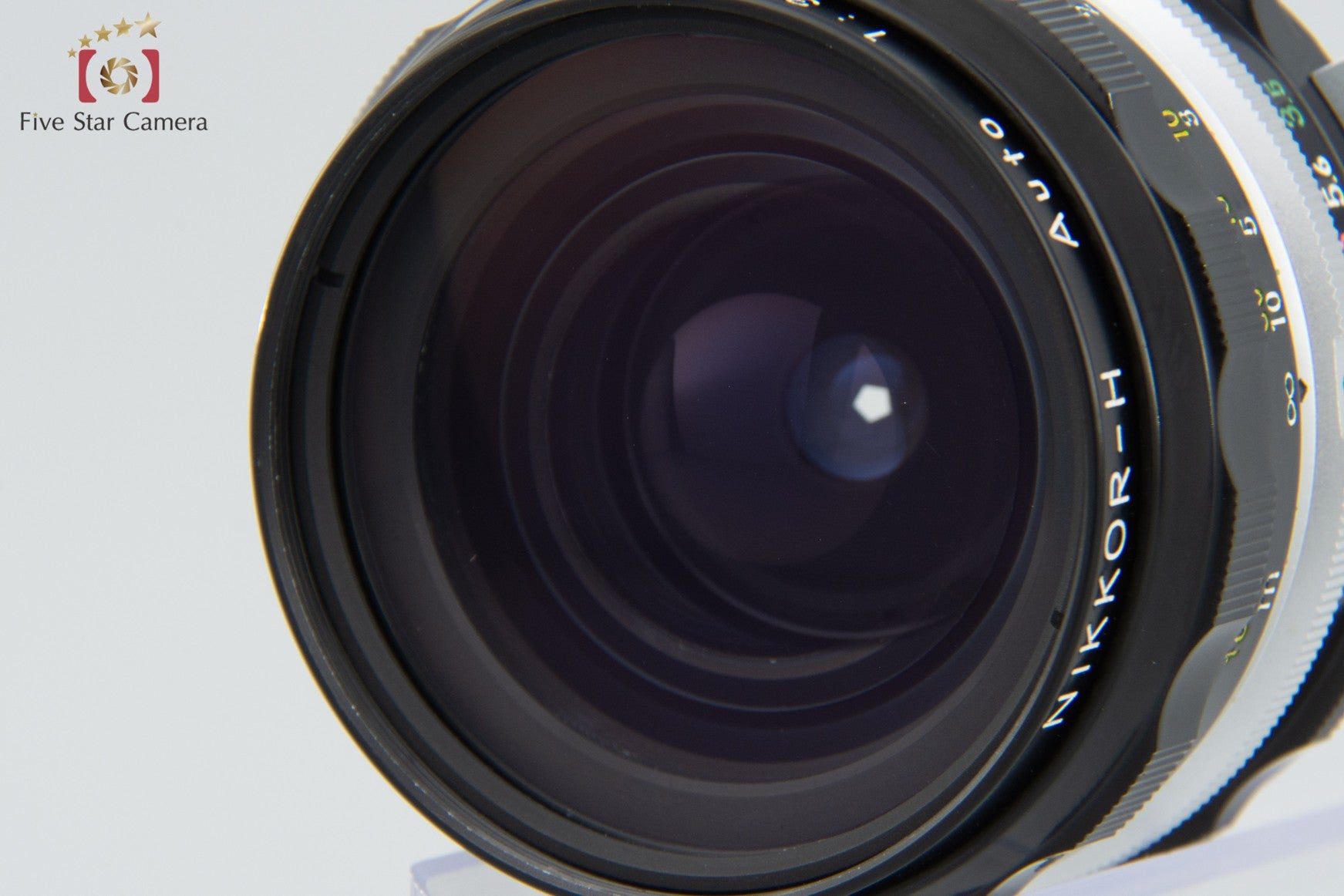 Nikon NIKKOR-H Auto 28mm f/3.5 Non Ai Lens