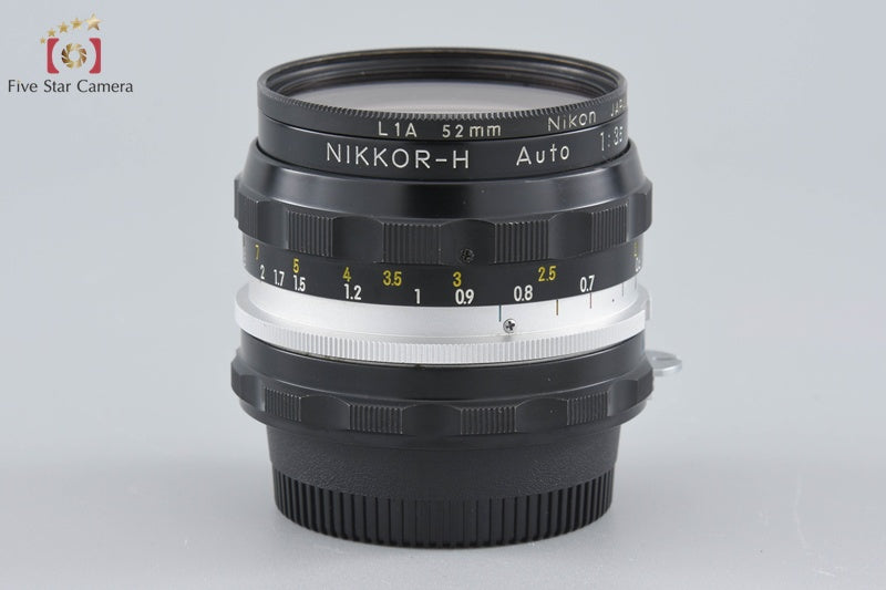 Nikon NIKKOR-H Auto 28mm f/3.5 Non Ai Lens