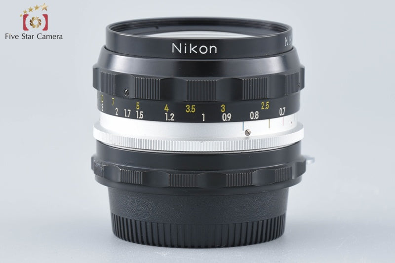 Nikon NIKKOR-H Auto 28mm f/3.5 Non Ai Lens