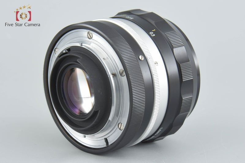 Nikon NIKKOR-N Auto 24mm f/2.8 Non Ai Lens