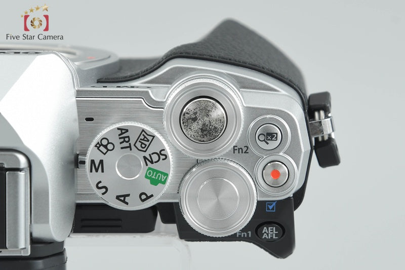 "Count 1,172" Olympus OM-D E-M10 Mark III Silver 16.1 MP 14-42 40-150 Lenses