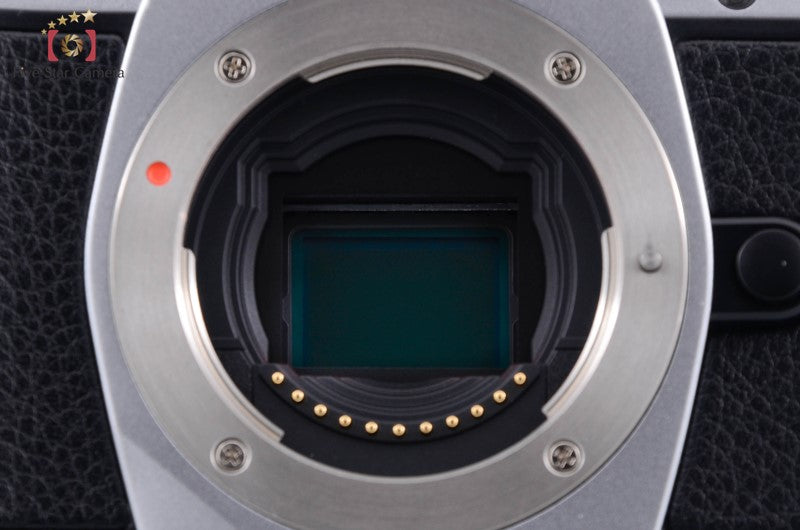 "Count 579" Olympus OM-D E-M5 Silver 16.0 MP Digital Mirrorless Camera Body