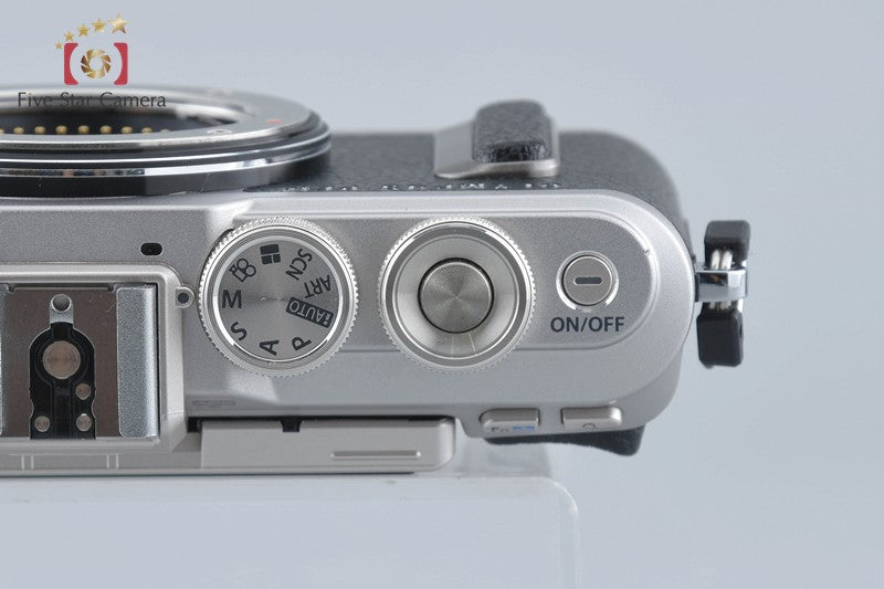 Count 717 Olympus PEN E-PL8 Silver 16.1 MP 14-42 40-150 Lenses [Very Good]