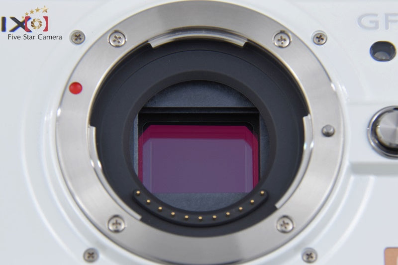 Panasonic LUMIX DMC-GF2 White + LUMIX G VARIO 14-42 (Japanese Language Only)