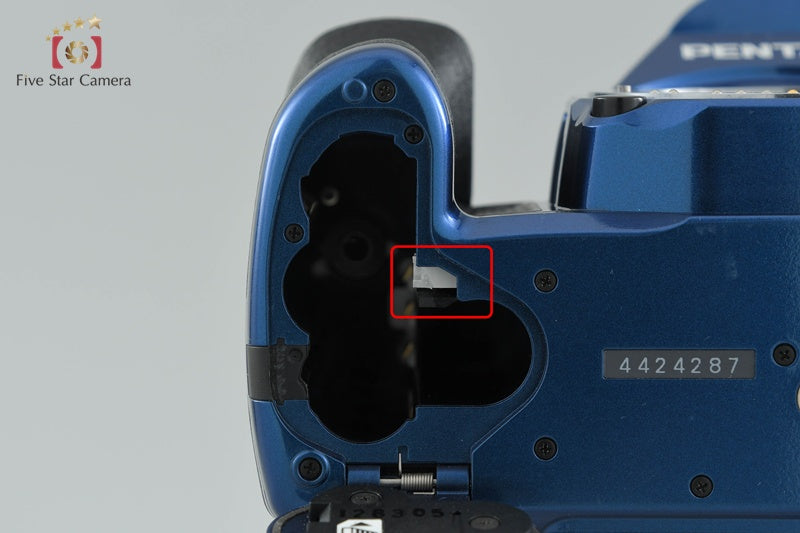 PENTAX K-30 Crystal Blue 16.3 MP DSLR Camera + SMC DA 18-55mm f/3.5-5.6 AL