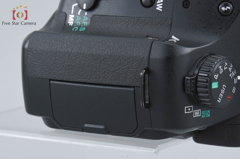 PENTAX K10D 10.2 MP DSLR Camera Body [Excellent]