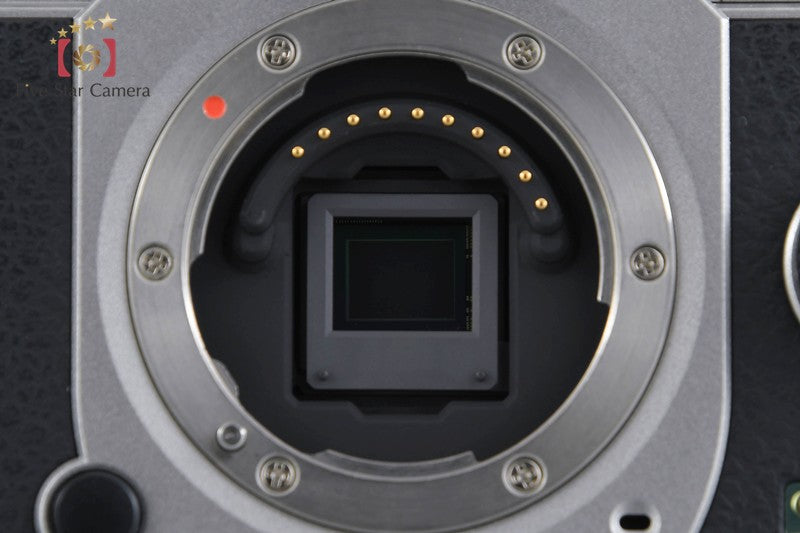 "Shutter count 896" PENTAX Q7 Silver 12.4 MP Digital Camera Body [Excellent]