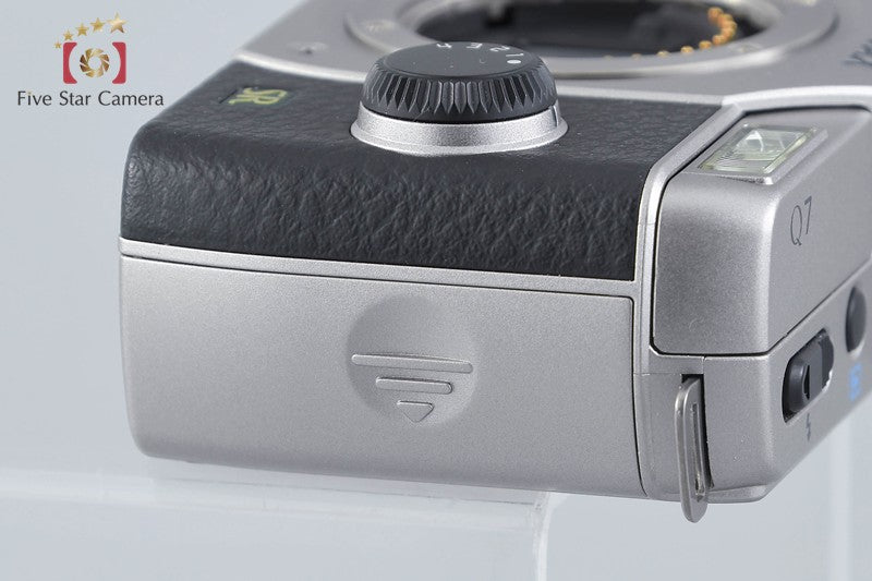 "Shutter count 896" PENTAX Q7 Silver 12.4 MP Digital Camera Body [Excellent]