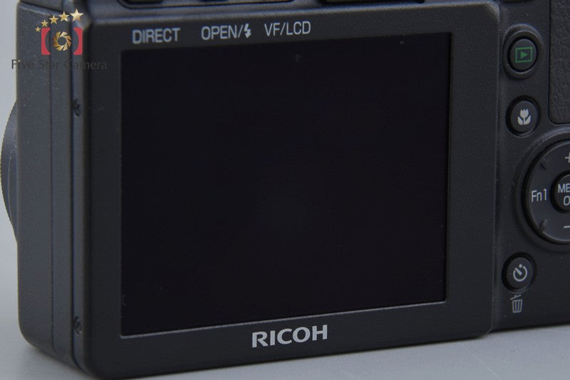 Ricoh GXR 10.0 MP Digital Camera + P10 28-300mm f/3.5-5.6 VC [Very Good]