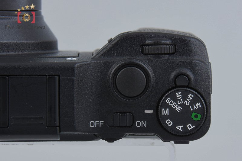 Ricoh GXR 10.0 MP Digital Camera + P10 28-300mm f/3.5-5.6 VC [Very Good]