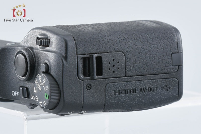 "Shutter Count 3" Ricoh GXR 10.0 MP Digital Camera [Very Good]