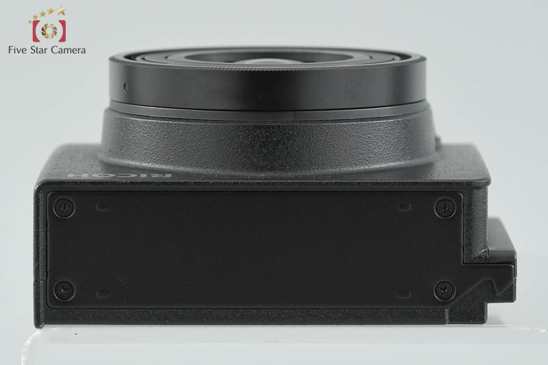 RICOH S10 24-72mm f/2.5-4.4 VC for GXR [Excellent]
