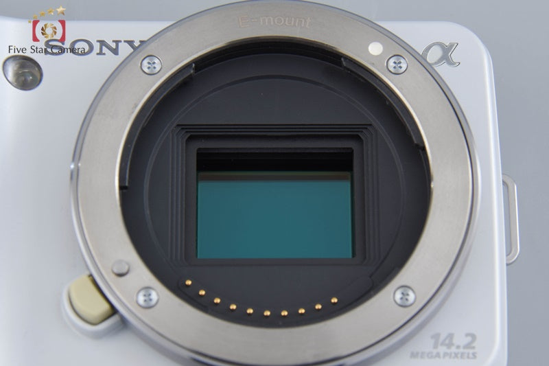 Sony α NEX-3 Double Lens Kit White (Japanese Language Only)