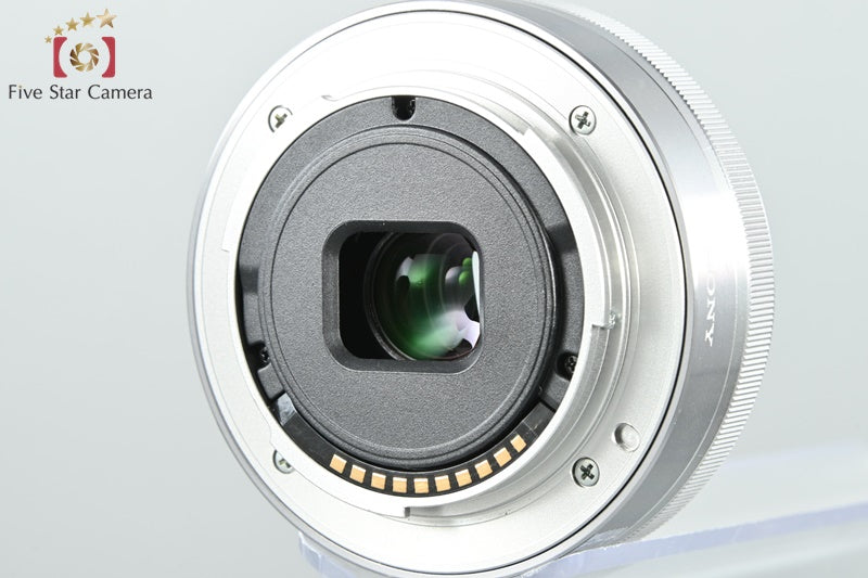 SONY E 16mm f/2.8 SEL16F28 + VCL-ECU1