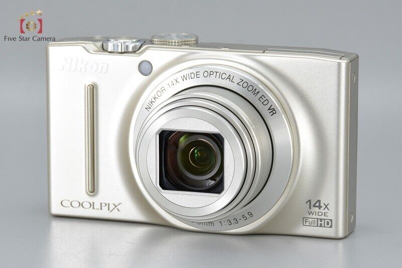 Excellent!! Nikon COOLPIX S8200 Silver 16.1 MP Digital Camera w/Box