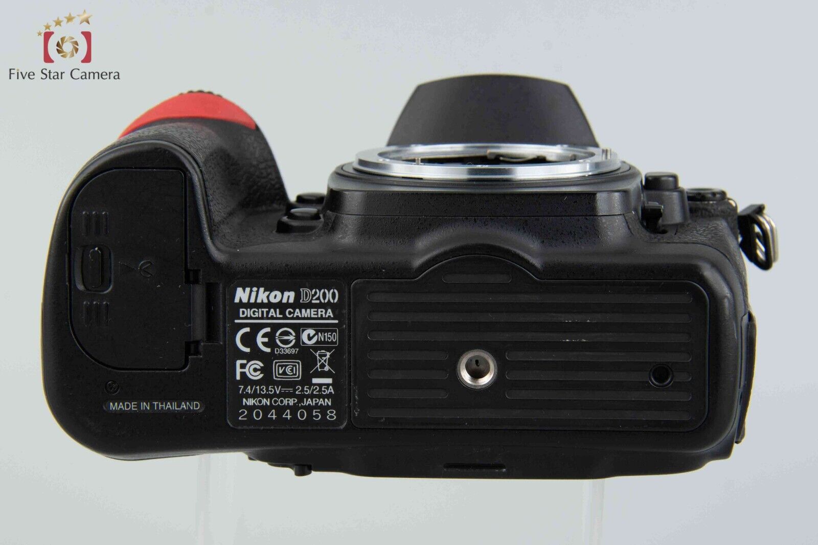 "Shutter count 5,372" Nikon D200 10.2 MP Digital SLR Camera Body w/ Box