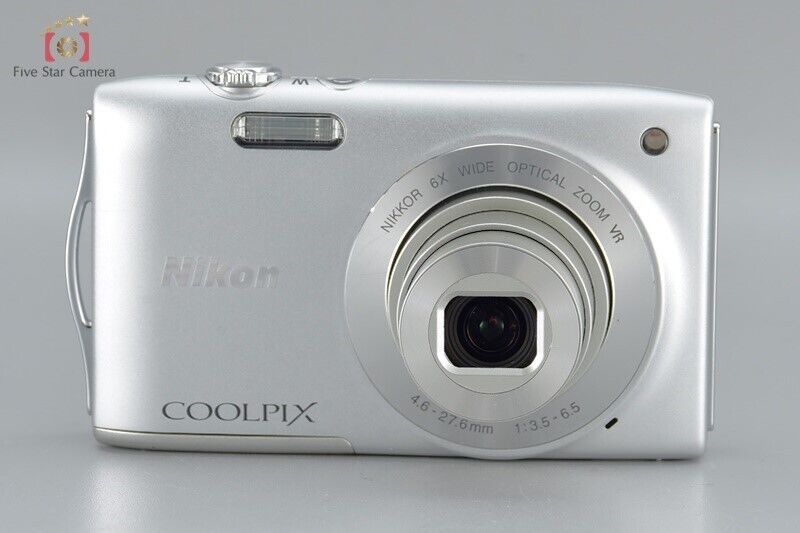 Near Mint!! Nikon COOLPIX S3300 Silver 16.0 MP Digital Camera