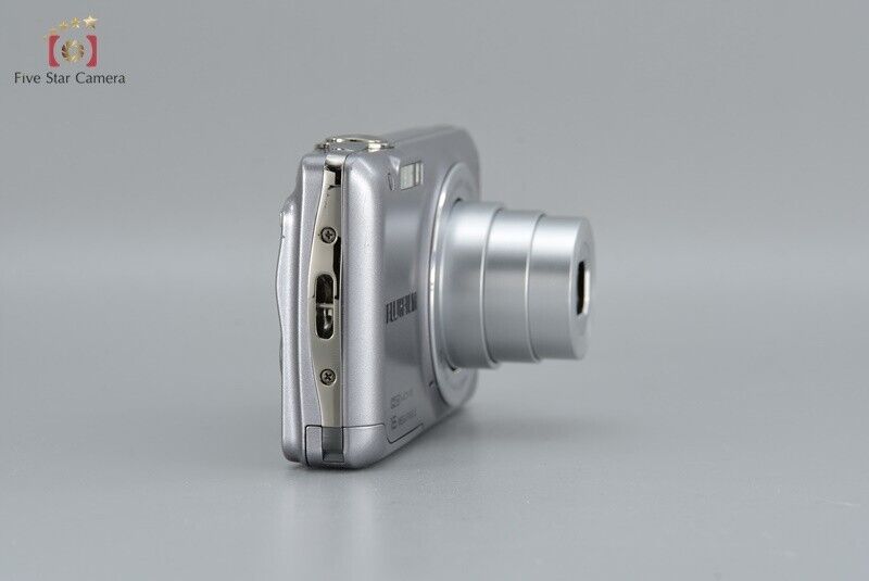 FUJIFILM FinePix JX650 Silver 16.0 MP Digital Camera w/Box