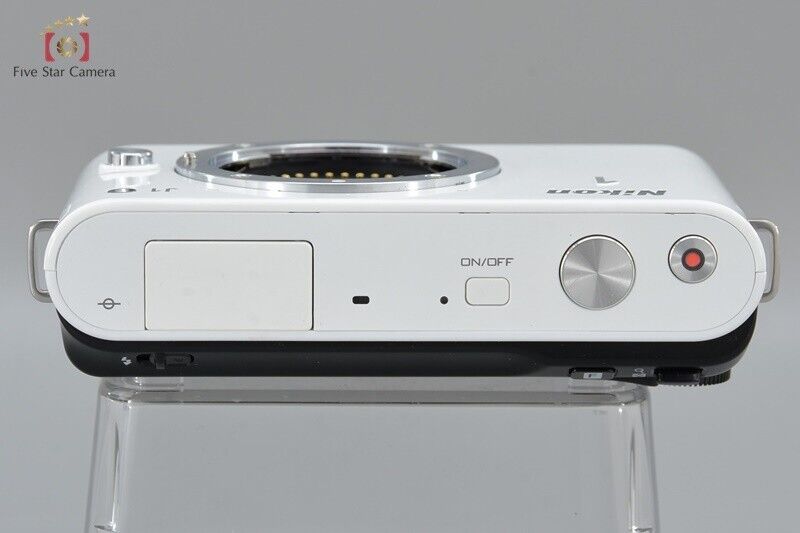 Very Good!! Nikon 1 J1 White 10.1 MP Digital Mirrorless Camera w/Box