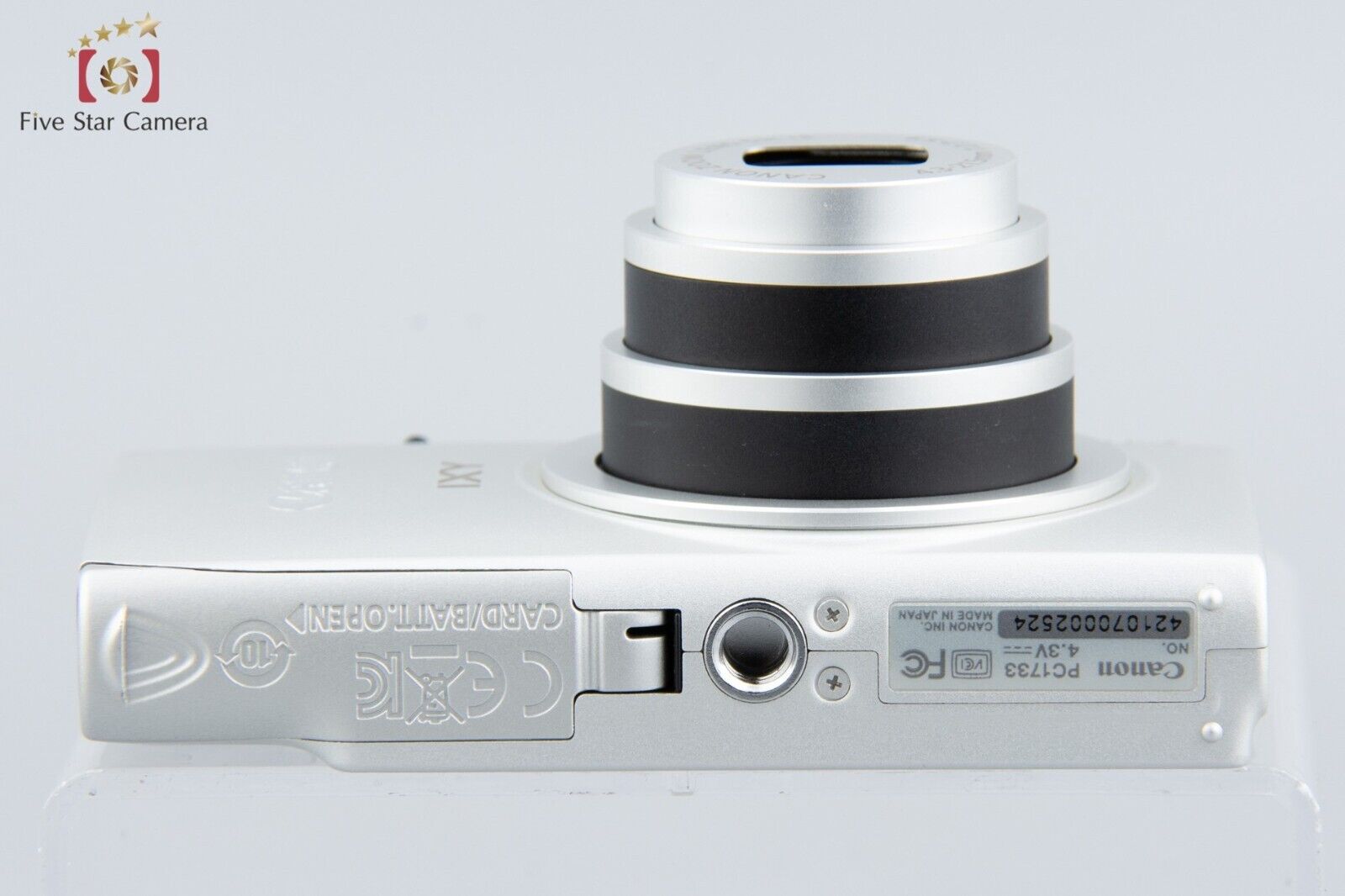 Mint!! Canon IXY 220F Silver 16.1 MP Digital Camera w/ Box
