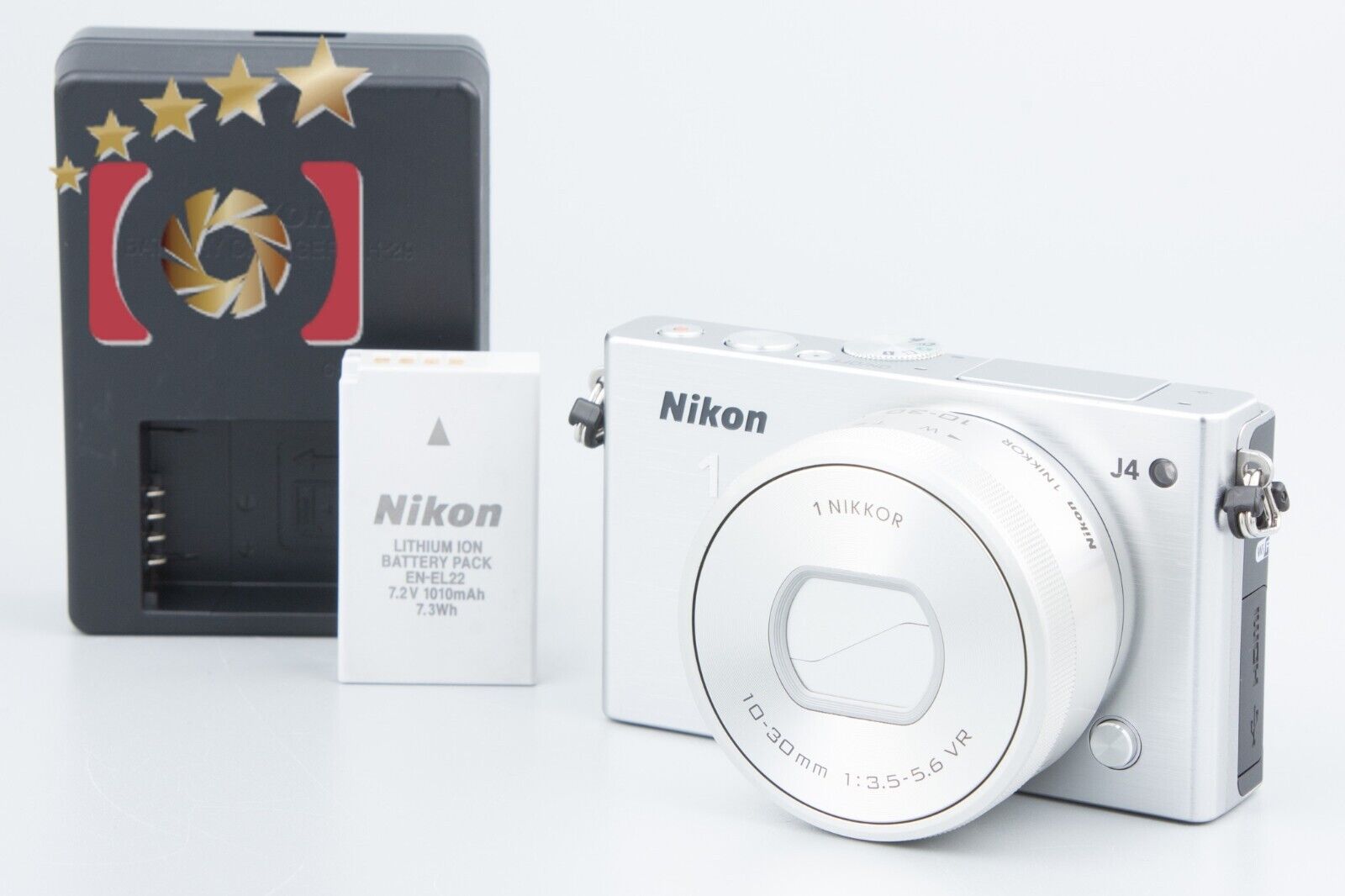 "Shutter count 2,517" Nikon 1 J4 Silver 18.4 MP Digital Camera 10-30 Lens