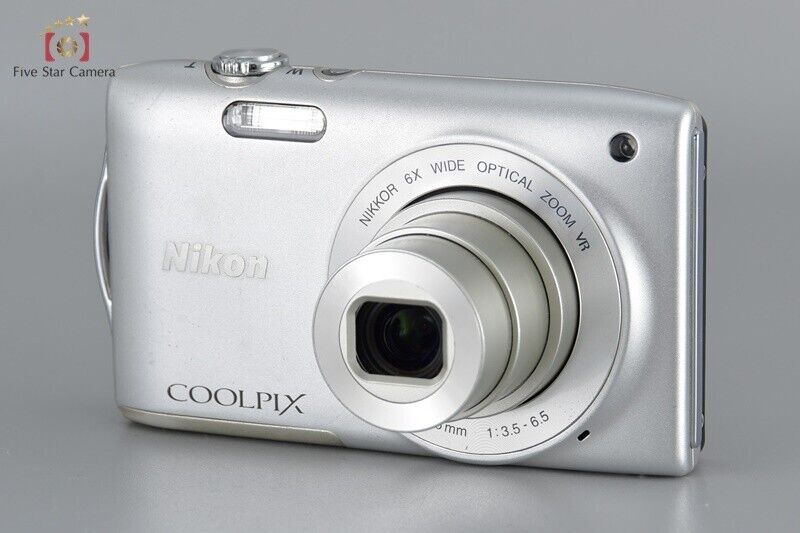 Excellent!! NIkon COOLPIX S3300 Crystal Silver 16.0 MP Digital Camera