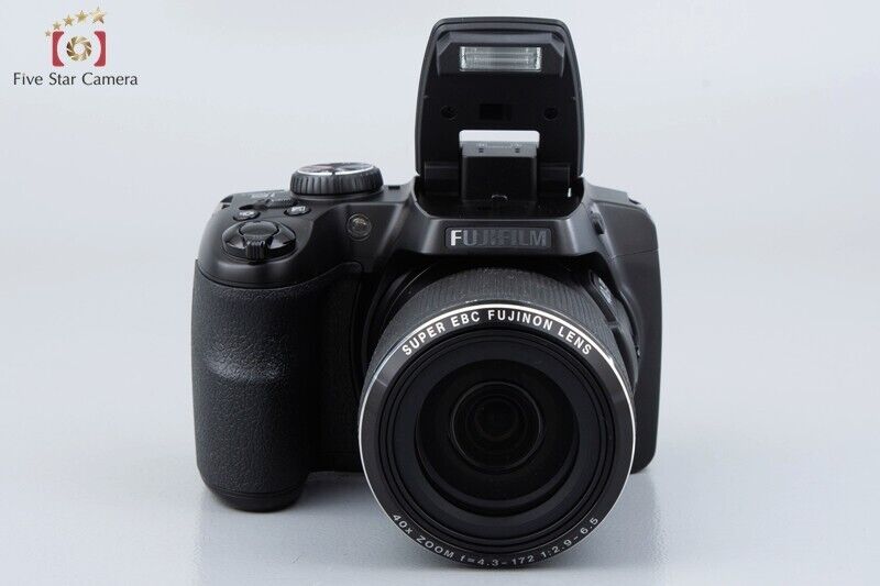 Fujifilm FinePix S8200 Black 16.2 MP Digital Camera