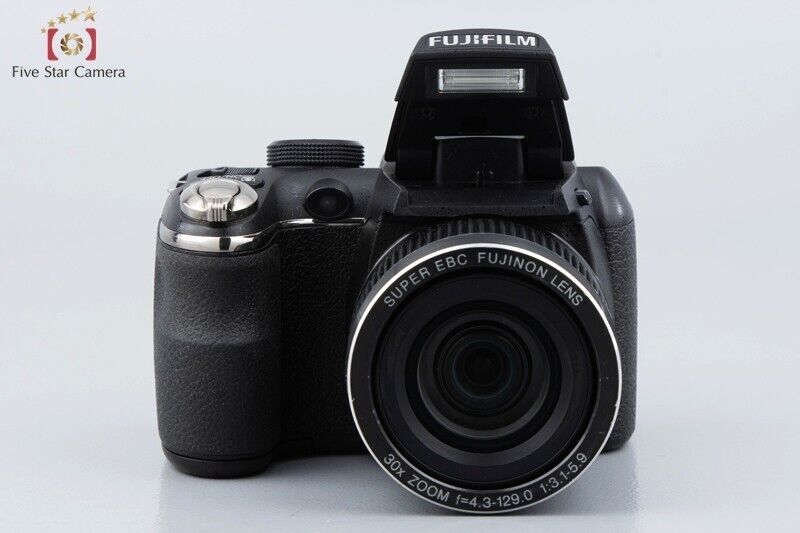 Fujifilm FinePix S4000 14.0 MP Digital Camera